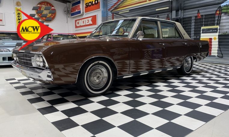 1969 Chrysler VF Valiant VIP Sedan | Muscle Car Warehouse