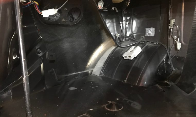 Holden VE V8 Supercar Race Car 2010 Trunk | Muscle Car Warehouse