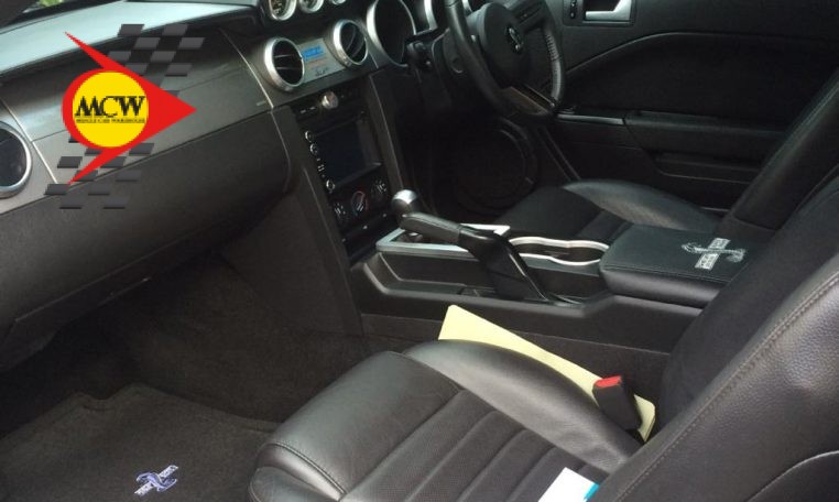 2007 Ford GT 500 Shelby Interior | Muscle Car Warehouse