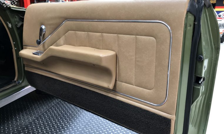 Holden HQ Monaro LS Interior | Muscle Car Warehouse