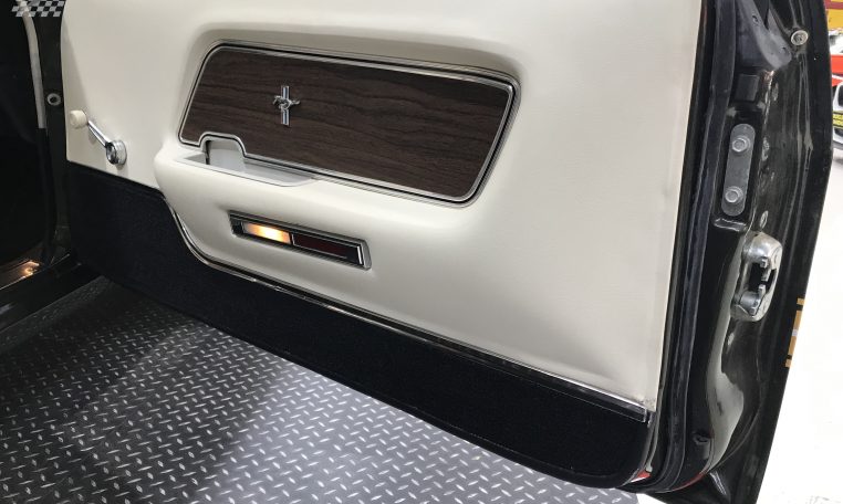 Ford Mustang 428 Cobra Jet Interior | Muscle Car Warehouse