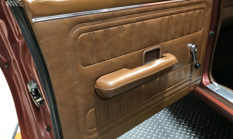 Ford XY Falcon 500 Interior | Muscle Car Warehouse