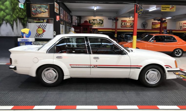 Holden Commodore VC HDT | Muscle Car Warehouse